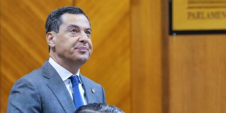 El PP cambia de estrategia y busca neutralizar a Vox a través de la gestión: «Sufrirá más en el poder que fuera»