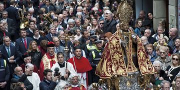 San Fermín: el origen histórico de por qué no es el patrón de Pamplona y el motivo de su tez negra