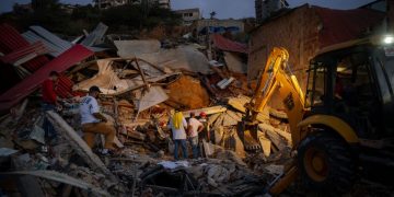 Exteriores eleva a 36 los españoles fallecidos en el terremoto de Venezuela y busca a 138 desaparecidos
