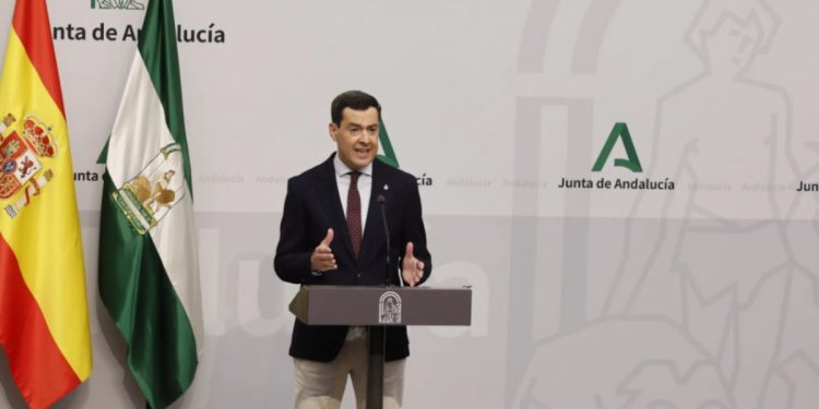 Juanma Moreno desvela su tercer Gobierno: tres vicepresidencias, coalición con Vox y salto tecnológico