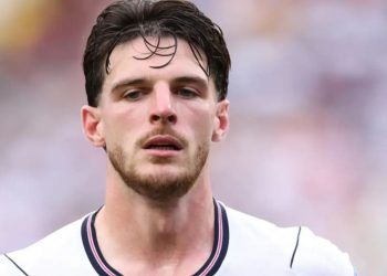 Alarma en Inglaterra: un virus aísla a Declan Rice a las puertas de los cuartos de final
