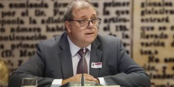 Anticorrupción pide investigar al exjefe de gabinete de Pedro Sánchez por la contratación de Leire Díez en el ‘caso Cloacas’