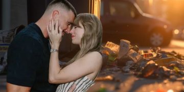 Venden la basura de la boda de Taylor Swift y Travis Kelce: éxito de ventas en internet de la «Edición No invitado»