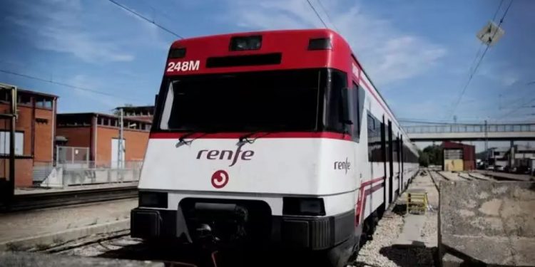 Huelga en Renfe este 15 de julio: trenes afectados y servicios mínimos en Cercanías, AVE y Media Distancia
