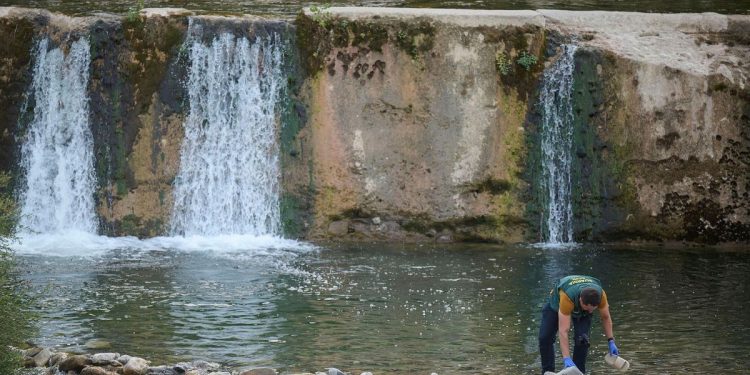 Tragedia en Navarra: mueren ahogados una madre y sus dos hijos menores en la presa de Roncal