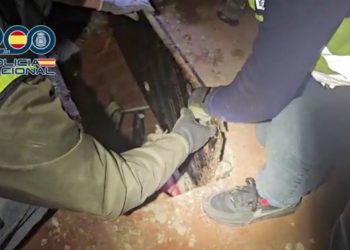 La UDYCO busca a los miembros ocultos del ‘narcotúnel’ y sospecha de la colaboración de agentes de seguridad