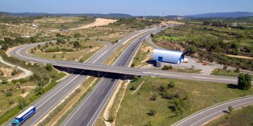 El Govern abre la puerta a recuperar los peajes en la AP-2 y la AP-7 ante la saturación de las vías