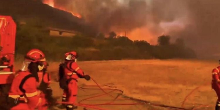 Alarma en las Cinco Villas: el incendio de Orés arrasa ya 12.000 hectáreas y obliga a proteger Malpica y Uncastillo