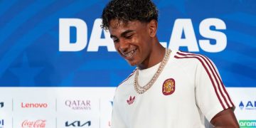 Lamine Yamal, el «desprotegido» del Mundial: comete más faltas de las que recibe con un sorprendente balance de 12-8