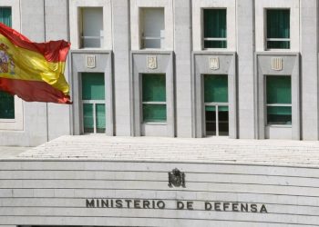 Crisis en plena campaña de incendios: Defensa incumple el pacto con Transición Ecológica para garantizar «al menos 10 aviones» de extinción