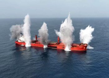 Los hutíes declaran un bloqueo naval contra Arabia Saudí y extienden el caos de Ormuz al mar Rojo