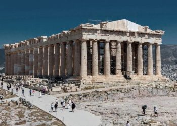Detenido un hombre tras apuñalar a dos turistas cerca de la Acrópolis de Atenas