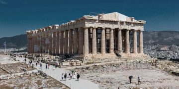 Detenido un hombre tras apuñalar a dos turistas cerca de la Acrópolis de Atenas