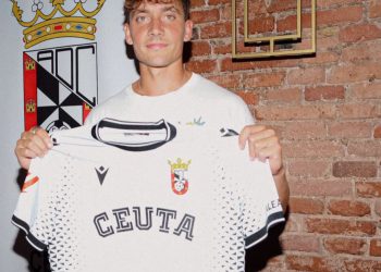 Álex Petxarromán, nuevo refuerzo para la AD Ceuta FC: «El proyecto deportivo me convenció desde el principio»
