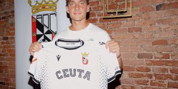 Álex Petxarromán, nuevo refuerzo para la AD Ceuta FC: «El proyecto deportivo me convenció desde el principio»