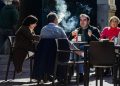 SOS Hostelería exige a los partidos políticos que rechacen en el Congreso la prohibición de fumar en las terrazas