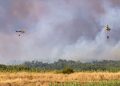 Evacuado El Encinar del Alberche y confinado el municipio de Villa del Prado por un incendio forestal en Almorox