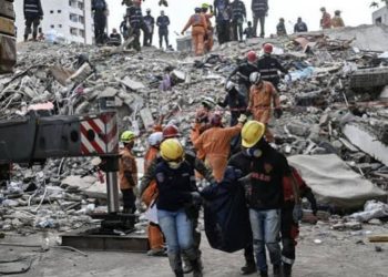 Un mes del doble terremoto en Venezuela: miles de desaparecidos bajo los escombros e indignación por el balance oficial