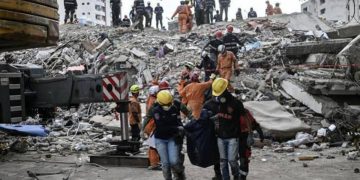 Un mes del doble terremoto en Venezuela: miles de desaparecidos bajo los escombros e indignación por el balance oficial