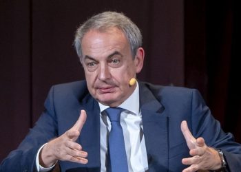 El juez rechaza anular la investigación a Zapatero por el ‘caso Plus Ultra’ al presentar el recurso fuera de plazo