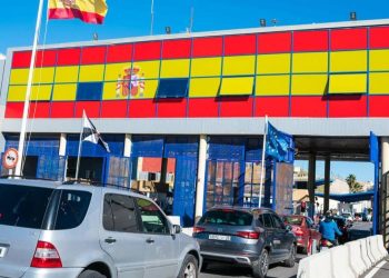 La CECE habilita un formulario para recoger quejas sobre el tránsito en la frontera de Ceuta