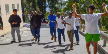 Ceuta se declara en crisis extraordinaria tras la entrada de más de un millar de migrantes en una semana