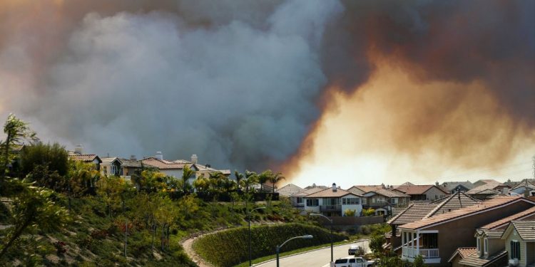 Cuándo pueden volver a casa los evacuados por los incendios: las cinco condiciones clave