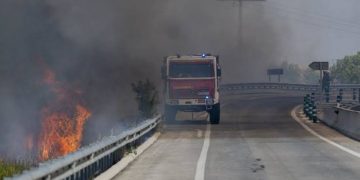 Reabren más de 100 kilómetros de carreteras en Madrid tras el avance contra los incendios forestales