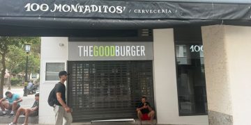 Ceuta baja la persiana: Zara, Mango, Granier, TGB y numerosos comercios cierran ante la crisis migratoria