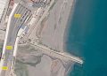 El Gobierno instala una barrera de contención de 500 metros en el espigón del Tarajal en Ceuta para frenar las entradas irregulares