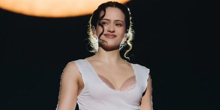 Rosalía pide disculpas en su primer concierto en Argentina tras la polémica por la final del Mundial de 2026