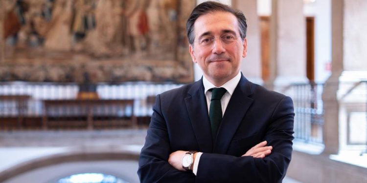 Albares evita señalar a Marruecos por la crisis de Ceuta y asegura que “todos retornarán”