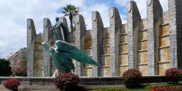 Nuevo choque por el “monumento a Franco” de Tenerife: el Ayuntamiento busca protegerlo y el Gobierno exige retirarlo