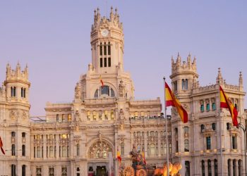 España se encamina a otro récord turístico: 46,5 millones de visitantes y 63.800 millones de gasto