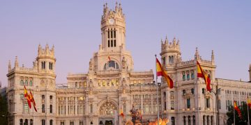 España se encamina a otro récord turístico: 46,5 millones de visitantes y 63.800 millones de gasto