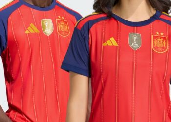 La camiseta de España con dos estrellas ya está a la venta: precio y dónde comprarla