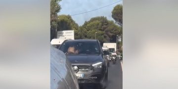 Multan a una pareja por mantener relaciones sexuales mientras conducía por la A-7 en Marbella