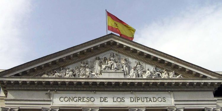 El PP exige habilitar el Congreso y el Senado en agosto por la crisis migratoria de Ceuta