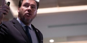 Óscar Puente ironiza sobre la nueva denuncia contra Vito Quiles con un breve mensaje: “¿Solo?”