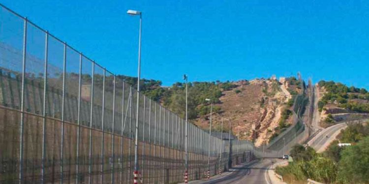 Melilla reprocha al Gobierno su ausencia en el Parlamento Europeo durante el debate sobre la crisis de Ceuta