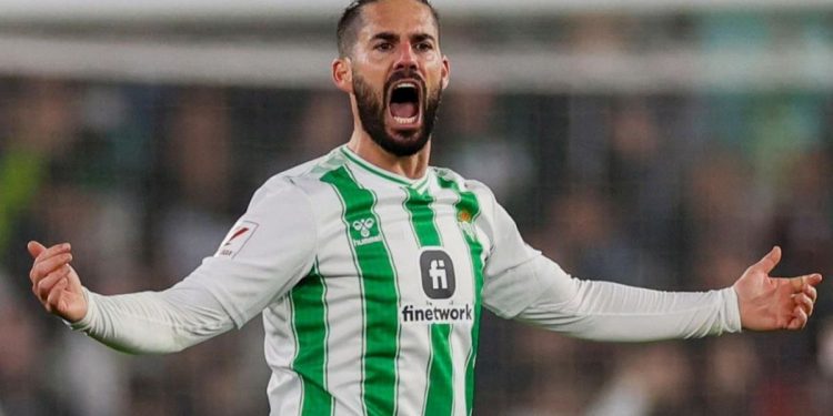 Isco suma buenas sensaciones en el Betis bajo un plan especial de dosificación