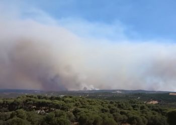 El incendio de Niebla supera las 20.000 hectáreas y sigue “fuera de la capacidad de extinción” tras cuatro días