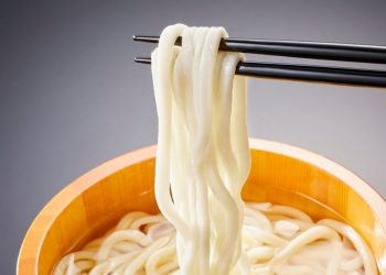 Alerta alimentaria por unos conocidos fideos asiáticos: detectan leche no declarada en el etiquetado