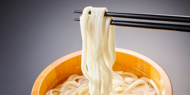 Alerta alimentaria por unos conocidos fideos asiáticos: detectan leche no declarada en el etiquetado