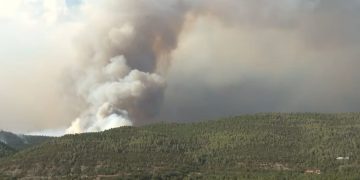 El incendio de Las Peñas de Riglos supera las 4.200 hectáreas y obliga a evacuar ocho poblaciones