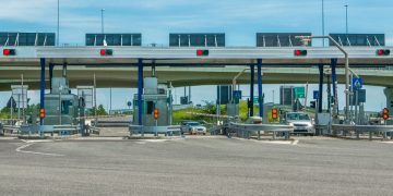 Una familia británica, interceptada en Francia tras meses evitando pagar peajes levantando las barreras a mano