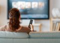 Dónde ver el eclipse solar hoy en televisión: horarios y programación especial de RTVE, laSexta, Cuatro y autonómicas