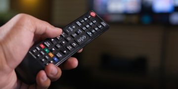 TVE revoluciona su parrilla este miércoles: suspende ‘Valle Salvaje’, ‘La Promesa’ y otros espacios por el eclipse y el fútbol