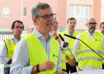 El Gobierno y el PP coinciden en que la prioridad es la repatriación de los menores solos de Ceuta a Marruecos