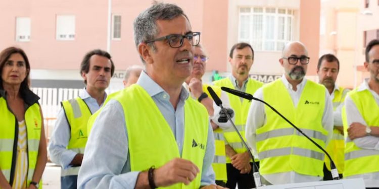 El Gobierno y el PP coinciden en que la prioridad es la repatriación de los menores solos de Ceuta a Marruecos